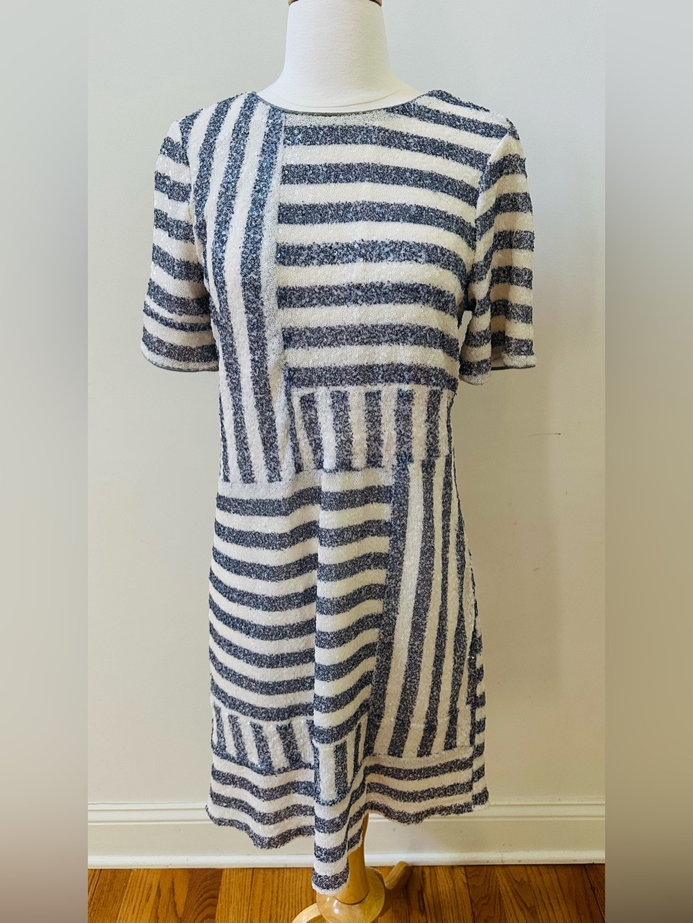 New Eva Franco Navy Ivory Sequin Stripe Lined Boat Neck Midi Dress Size 8